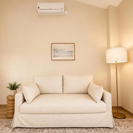 Japandi Family With Garden, 4 Bedrooms, Sleeps 10 Vila *