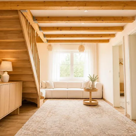Japandi Family With Garden, 4 Bedrooms, Sleeps 10 Villa *