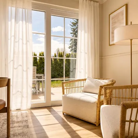 Vila Japandi Family With Garden, 4 Bedrooms, Sleeps 10 *